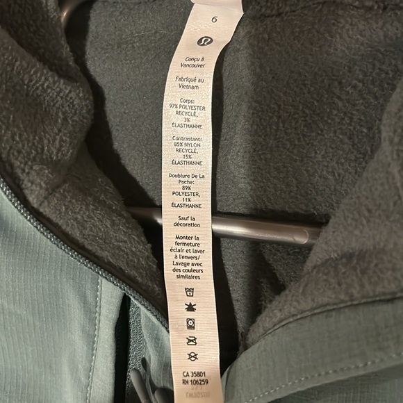 JUST LISTED🎈Lulu fleece jacket - Picture 3 of 7